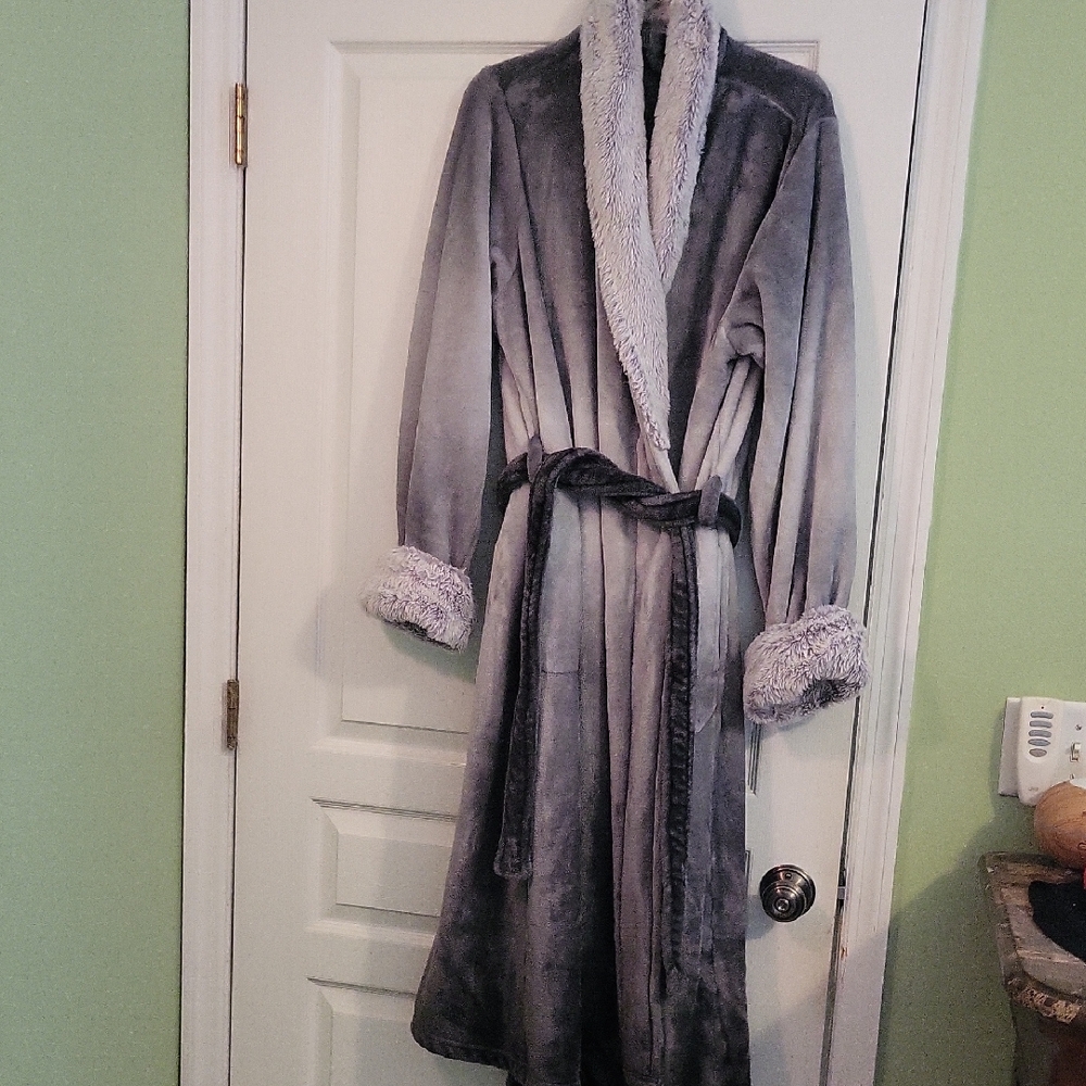 Luxurious Gray Women's Robe